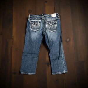 Maurices Premium Denim Low Rise Sequined Capris Size 7/8 #34